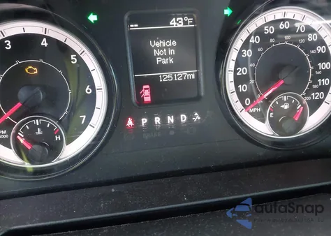 2022 Ram 1500 Classic Tradesman 4X2 6'4 Box z USA, uszkodzony, nr VIN 1C6RR6FG8NS139249